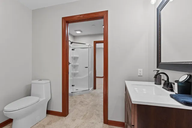 $699,900 | 573 Kettle Ridge, Richfield, WI 53017