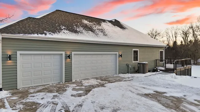 $699,900 | 573 Kettle Ridge, Richfield, WI 53017