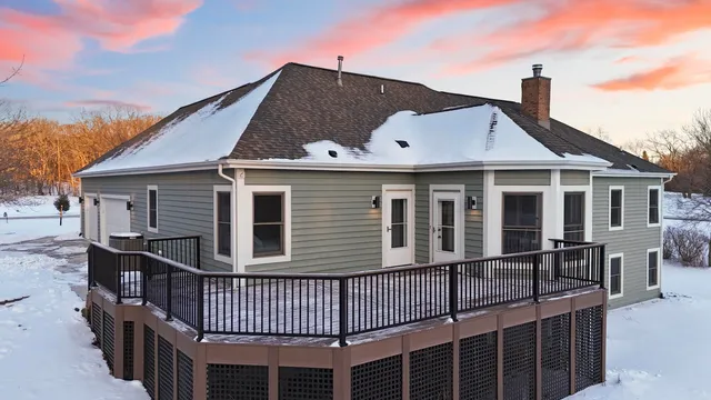 $699,900 | 573 Kettle Ridge, Richfield, WI 53017