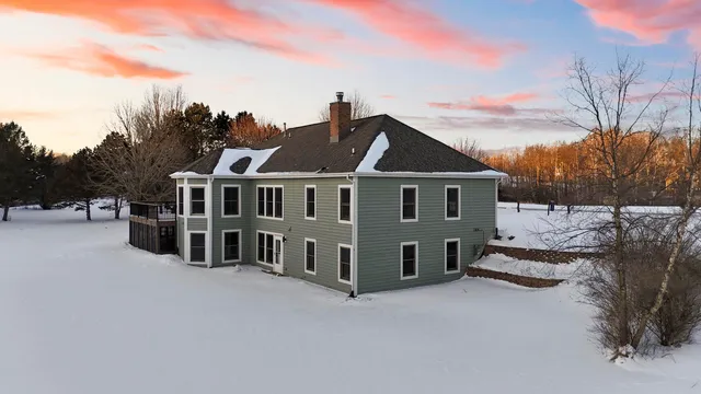 $699,900 | 573 Kettle Ridge, Richfield, WI 53017