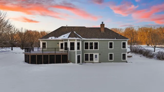 $699,900 | 573 Kettle Ridge, Richfield, WI 53017