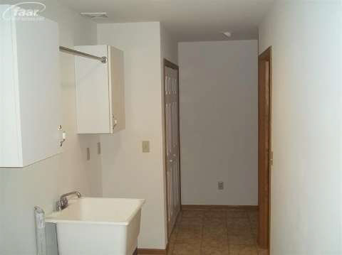 2374 East Jones Road Howell, MI 48855 - Photo 9 of 13 20292762-8.JPG