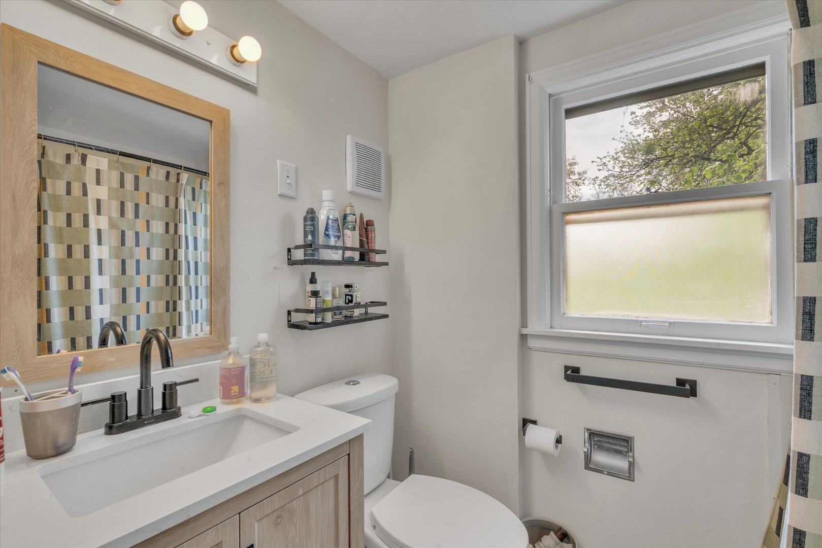 408 32nd Avenue Moline, IL 61265 - Photo 15 of 34