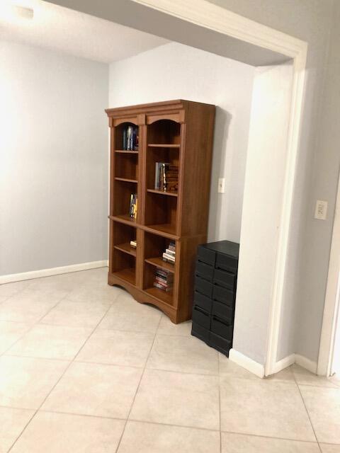 11081 Highland Circle Boca Raton, FL 33428 - Photo 29 of 68 Sitting Room