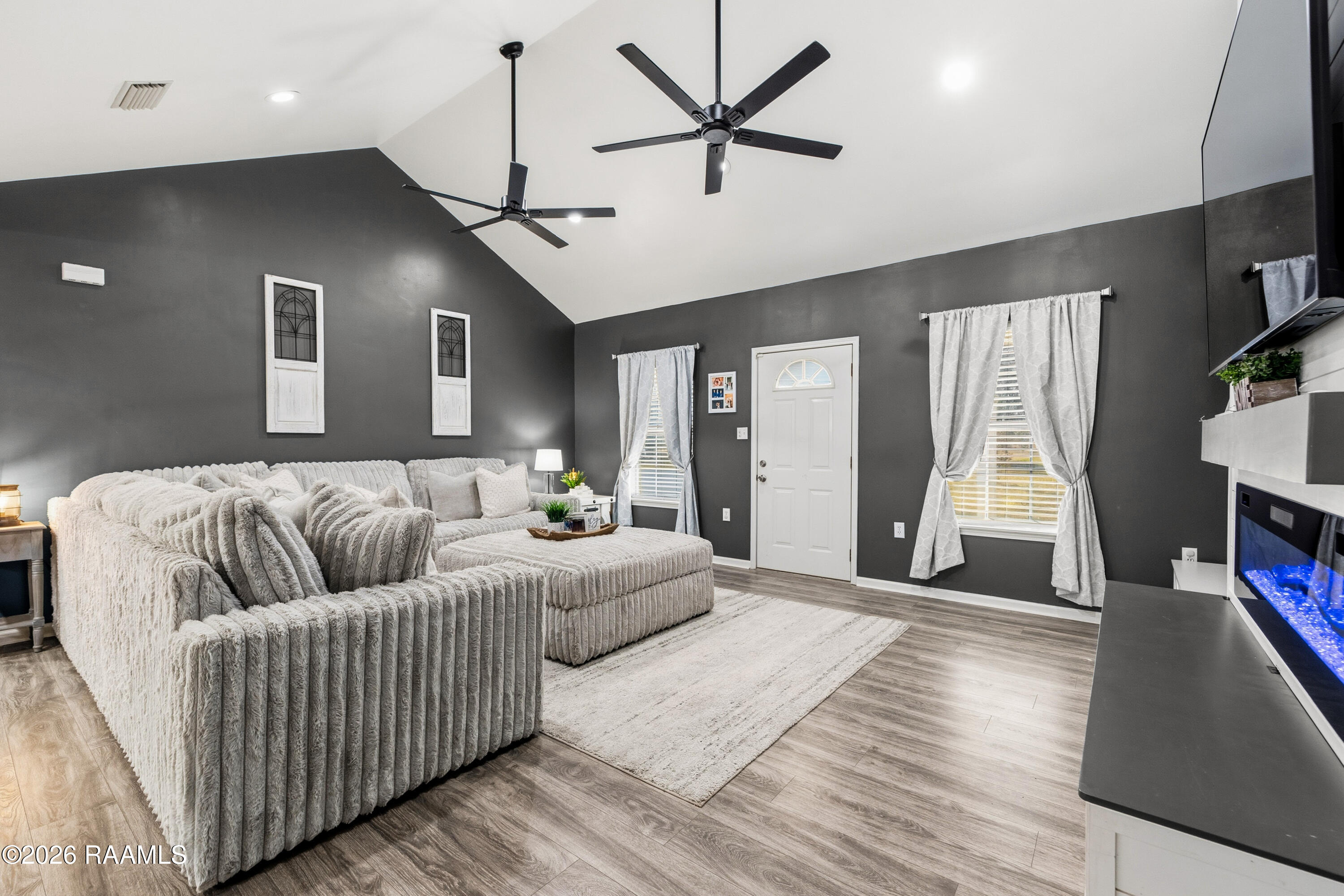 4401 Leonce Theriot Road New Iberia, LA 70560 - Photo 16 of 38 4410LeonceTrahan-26