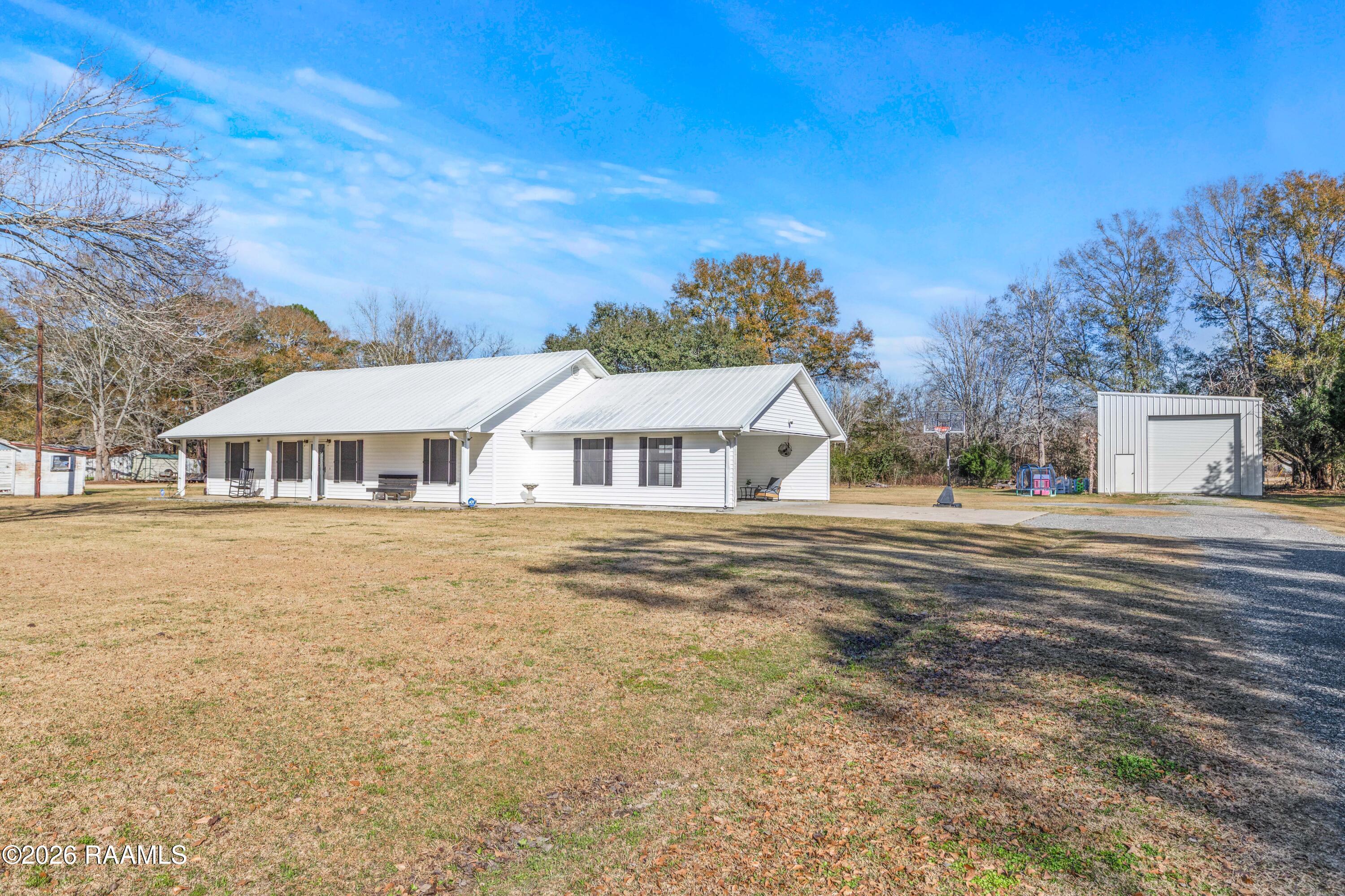 4401 Leonce Theriot Road New Iberia, LA 70560 - Photo 2 of 38 4410LeonceTrahan-1