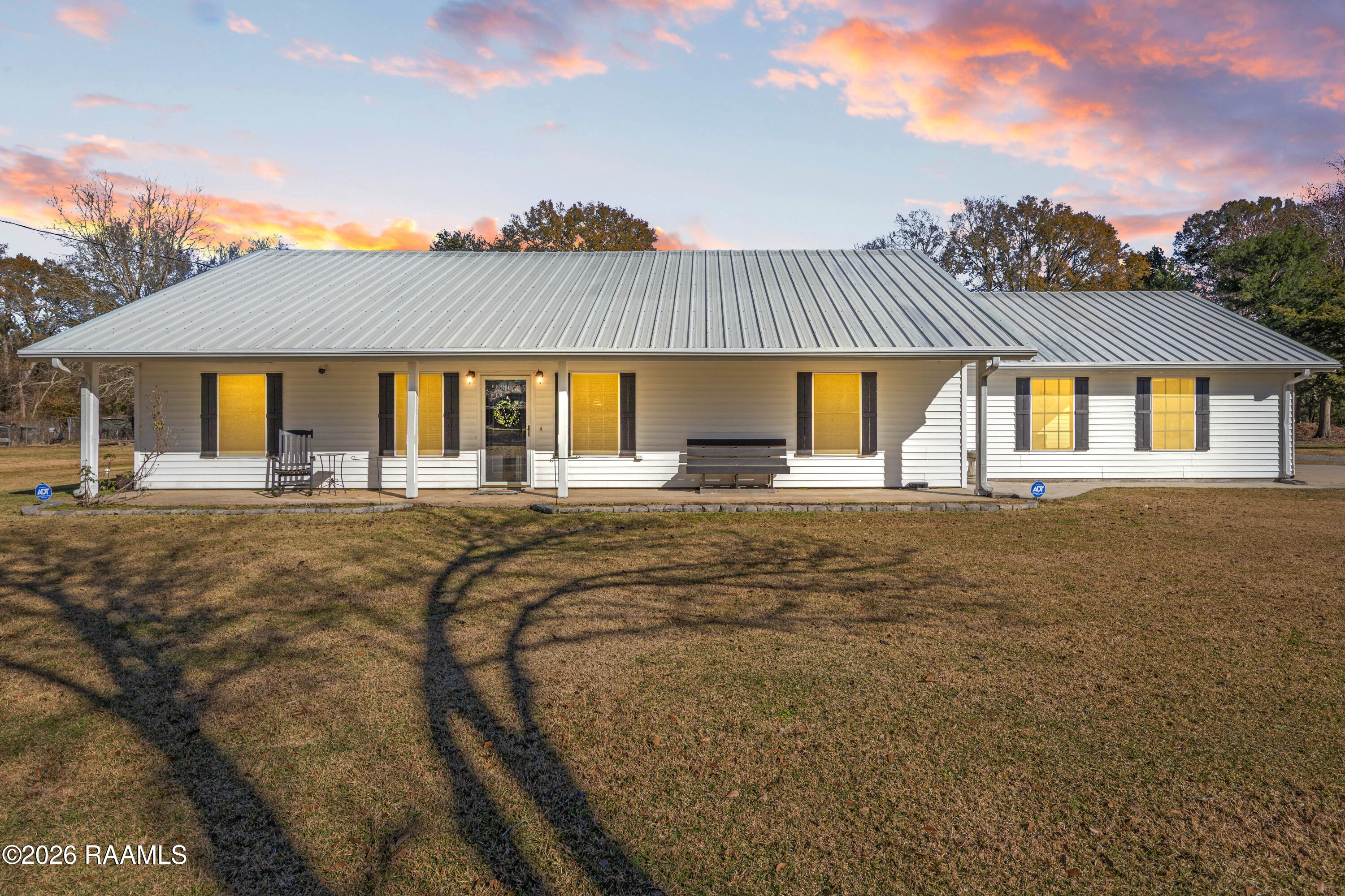 4401 Leonce Theriot Road New Iberia, LA 70560 - Photo 38 of 38 twilight