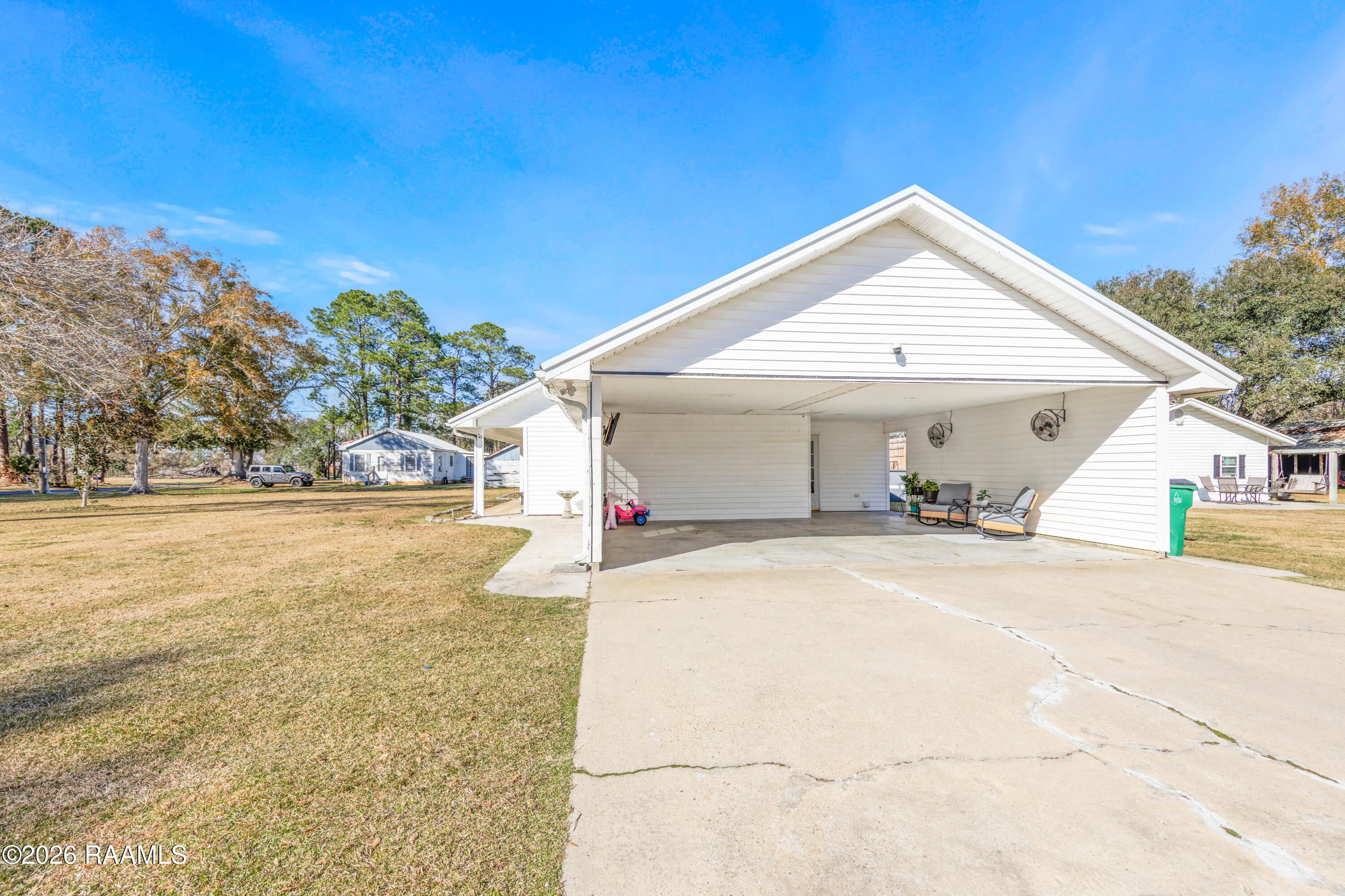 4401 Leonce Theriot Road New Iberia, LA 70560 - Photo 5 of 38 4410LeonceTrahan-9
