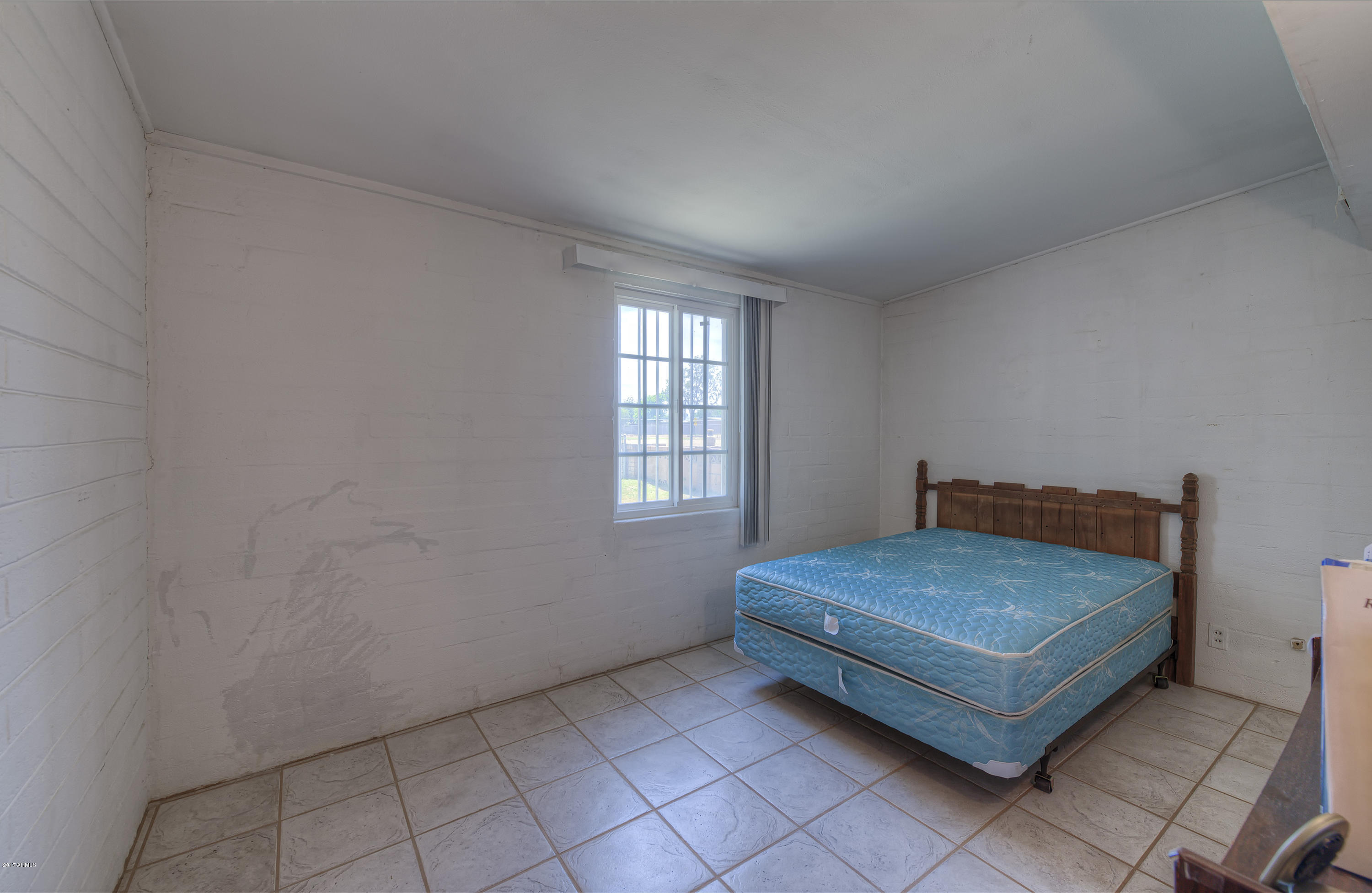 1640 West Roeser Road Phoenix, AZ 85041 - Photo 11 of 14 Third Bedroom