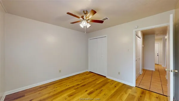 $1,200 | 922 Navarro Drive, College Station, TX 77845