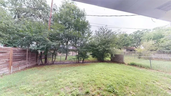 $1,200 | 922 Navarro Drive, College Station, TX 77845