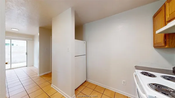 $1,200 | 922 Navarro Drive, College Station, TX 77845