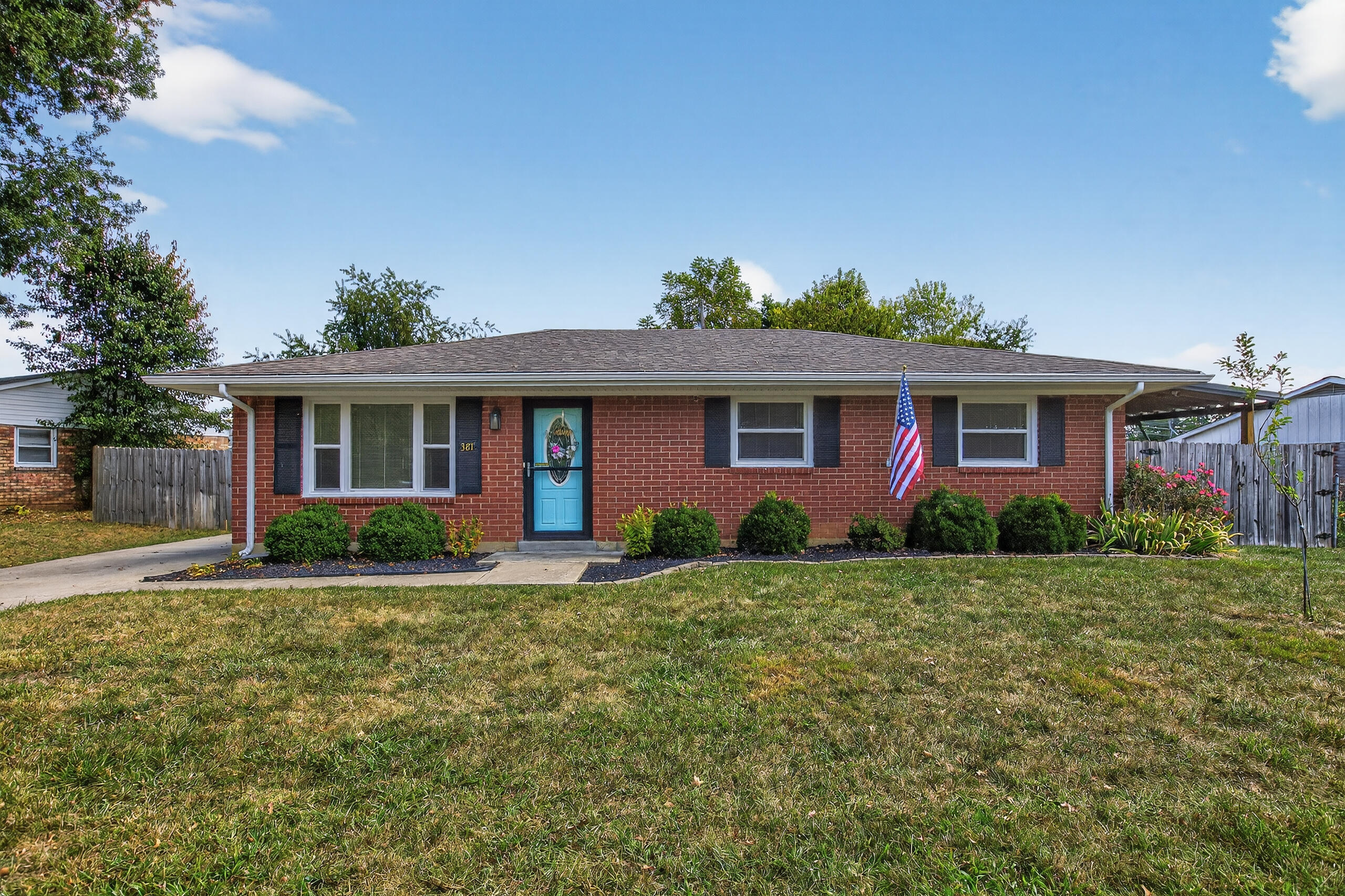 381 Dunroven Road Versailles, KY 40383 - Photo 1 of 20 101