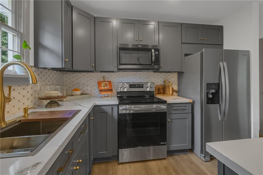 231 West Shaffer Road Aliquippa, PA 15001 - Photo 6 of 28 Gallery Image 6