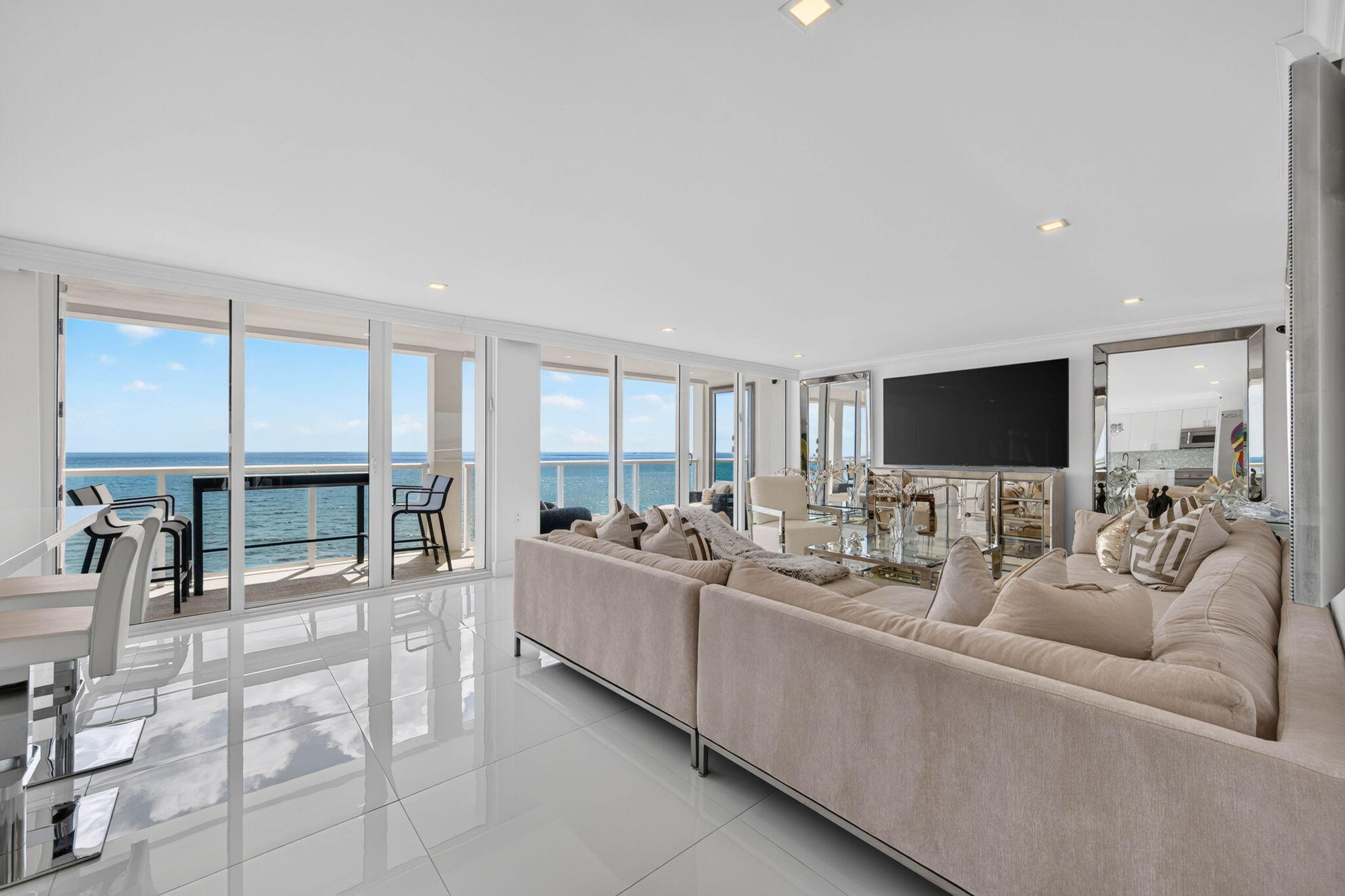 2800 South Ocean Boulevard, Unit 8H Boca Raton, FL 33432 - Photo 5 of 77 3-web-or-mls-DSC_6857