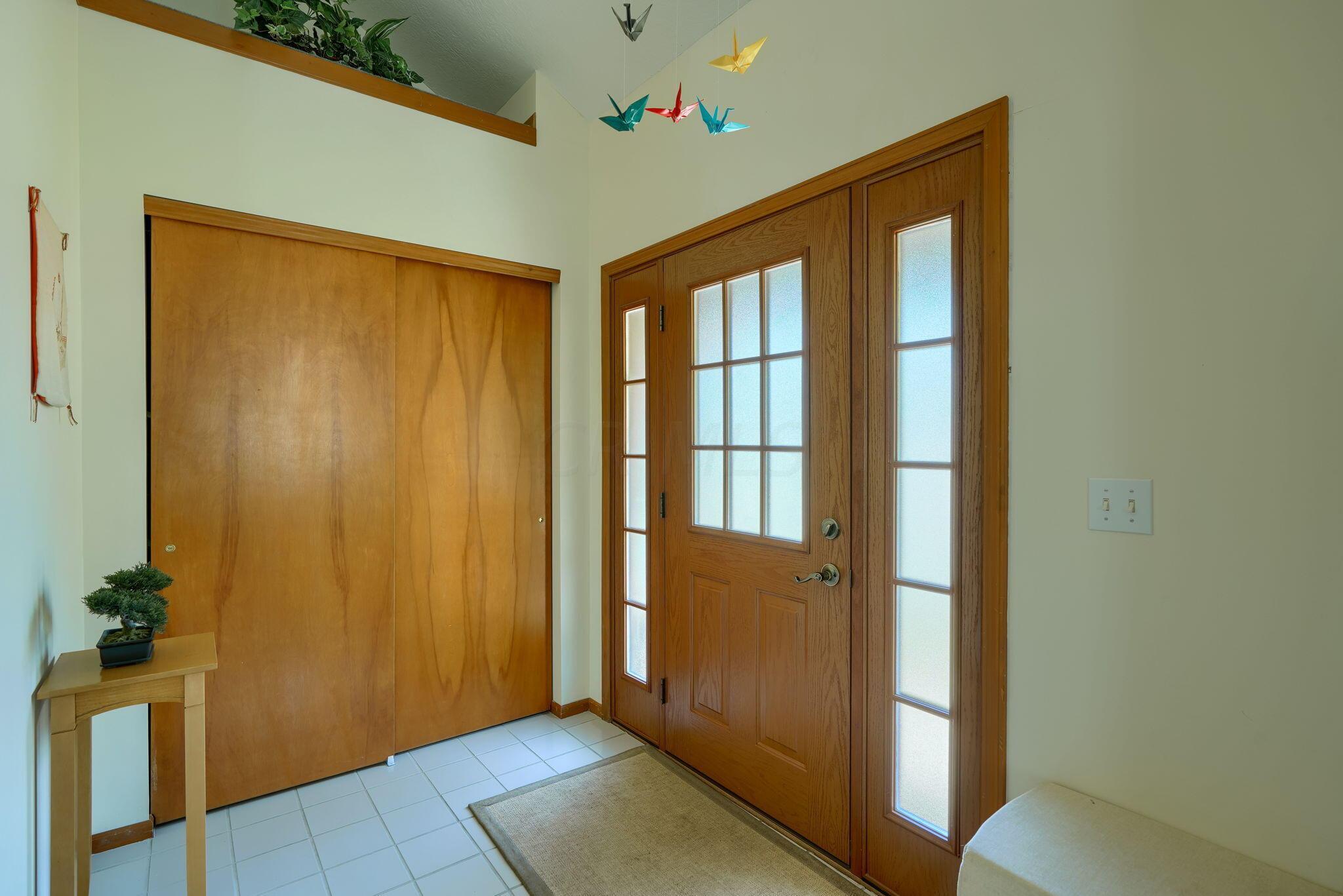 5682 Davidson Road Hilliard, OH 43026 - Photo 3 of 32 5682 Davidson Rd (26)