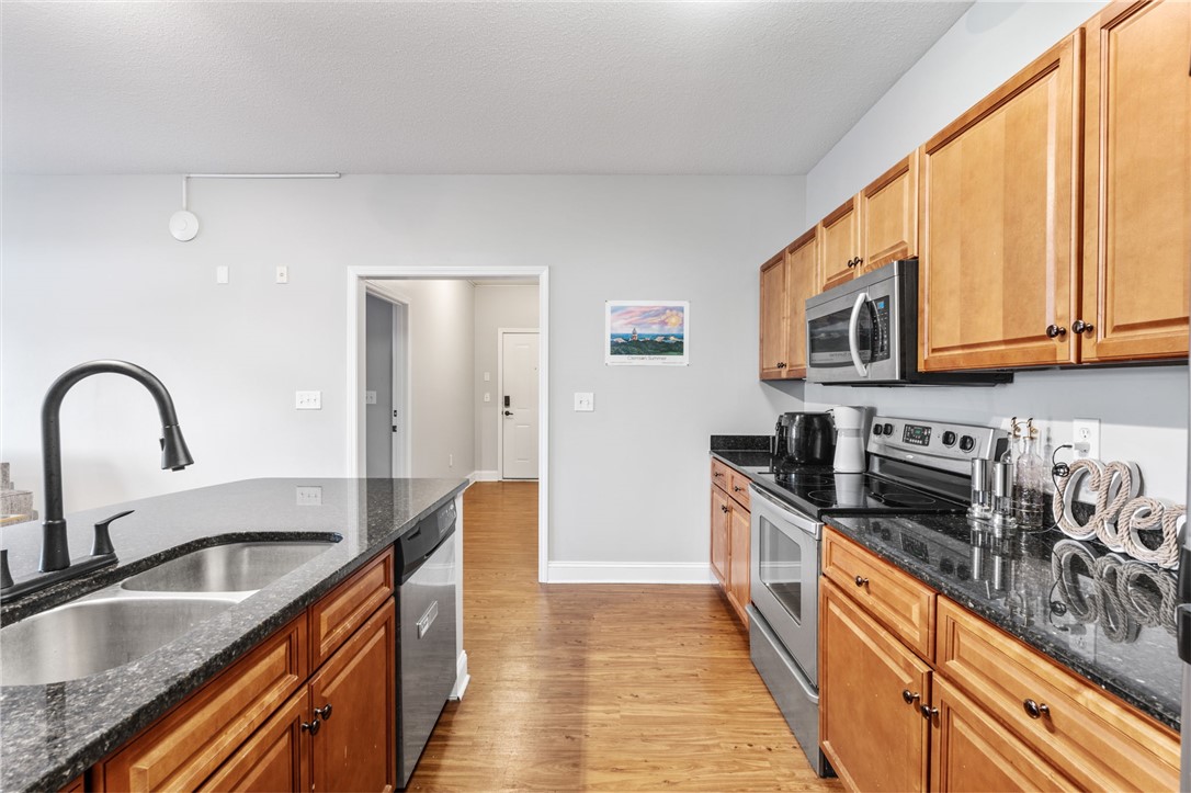 1432 Gadwall Way Seneca, SC 29678 - Photo 27 of 35 This spacious kitchen offers a functional layout with ample counter space.