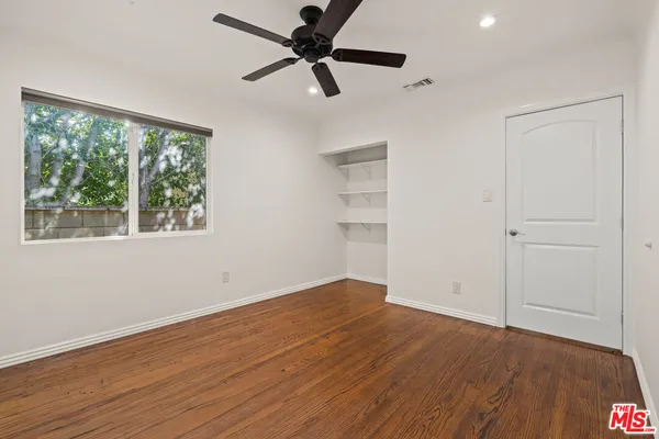 $6,350 | 4530 Bakman Avenue, North Hollywood, CA 91602