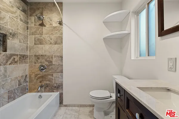 $6,350 | 4530 Bakman Avenue, North Hollywood, CA 91602