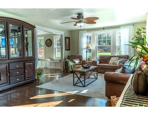 577 Pleasant Street Franklin, MA 02038 - Photo 5 of 41 Gallery Image 5