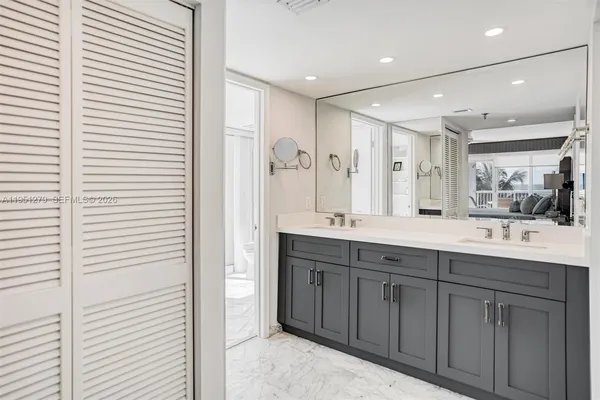 $7,000 | 9341 Collins Avenue, Unit 201, Surfside, FL 33154