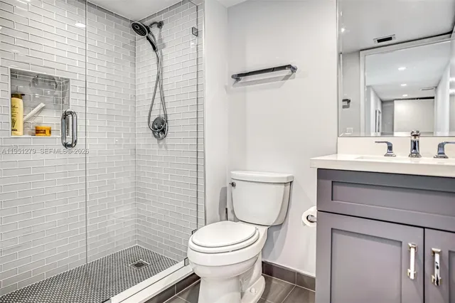 $7,000 | 9341 Collins Avenue, Unit 201, Surfside, FL 33154