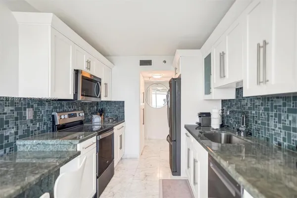 $7,000 | 9341 Collins Avenue, Unit 201, Surfside, FL 33154