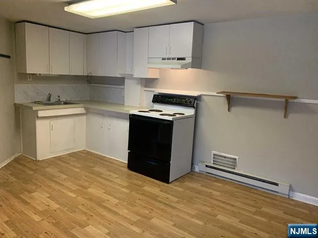 $1,500 | 53 Clinton Place, Unit 2, East Rutherford, NJ 07073