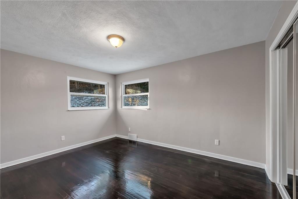 150 Universal Road Pittsburgh, PA 15235 - Photo 14 of 25 Gallery Image 14