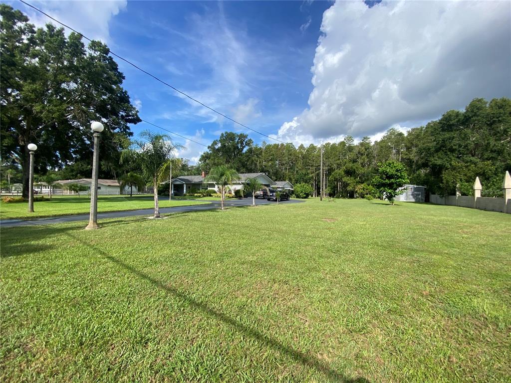 16918 Tobacco Road Lutz, FL 33558 - Photo 6 of 99 Gallery Image 6