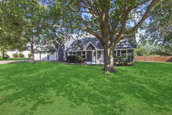 $574,000 | 34 Cambridge Drive, Pottsboro, TX 75076