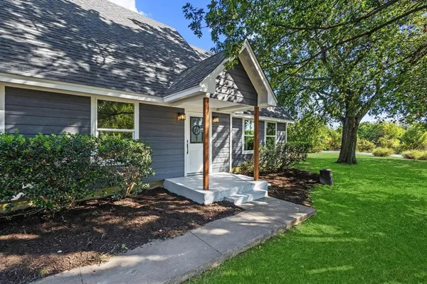 $574,000 | 34 Cambridge Drive, Pottsboro, TX 75076