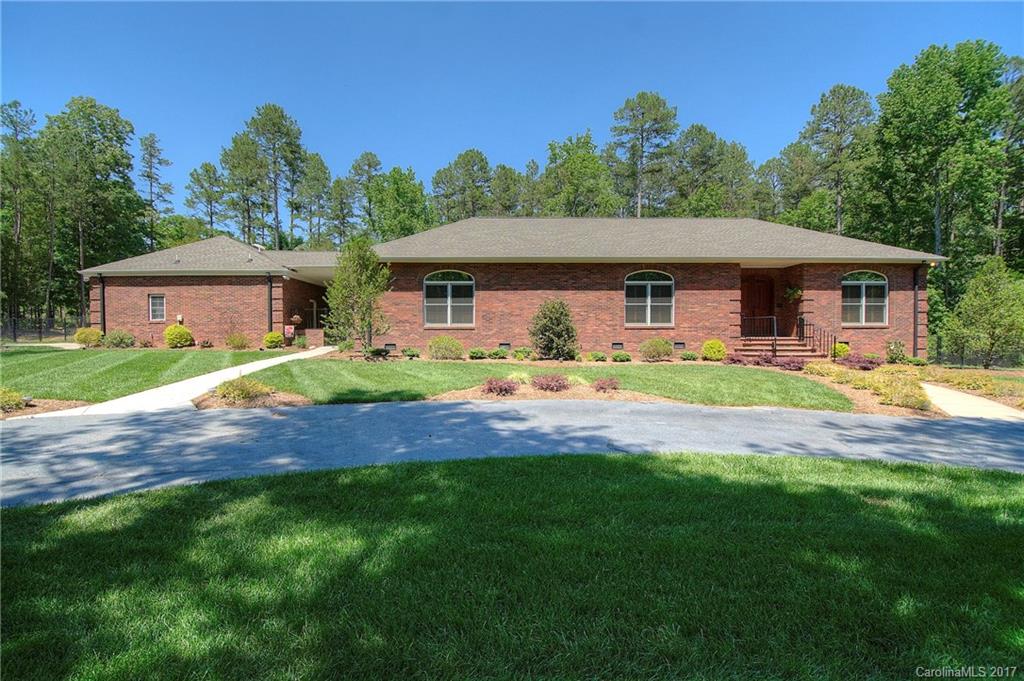 1700 Union Road Matthews, NC 28104 - Photo 5 of 24 Gallery Image 5