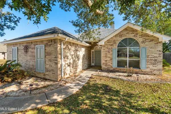 $240,000 | 10 Apache Drive, Picayune, MS 39466