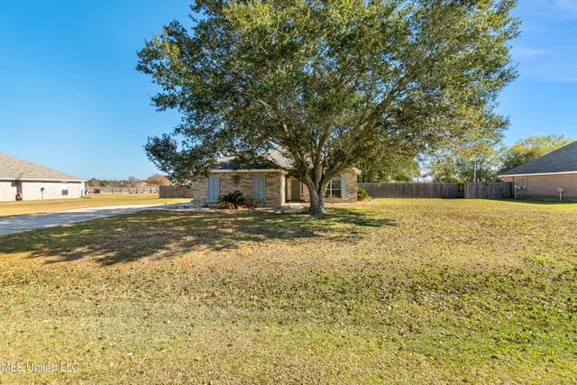 $250,000 | 10 Apache Drive, Picayune, MS 39466