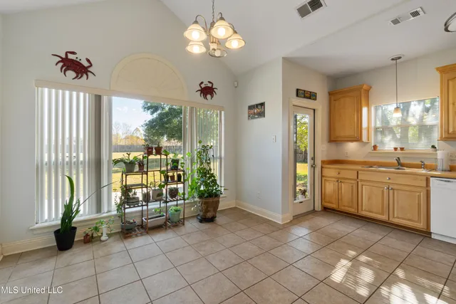 $250,000 | 10 Apache Drive, Picayune, MS 39466