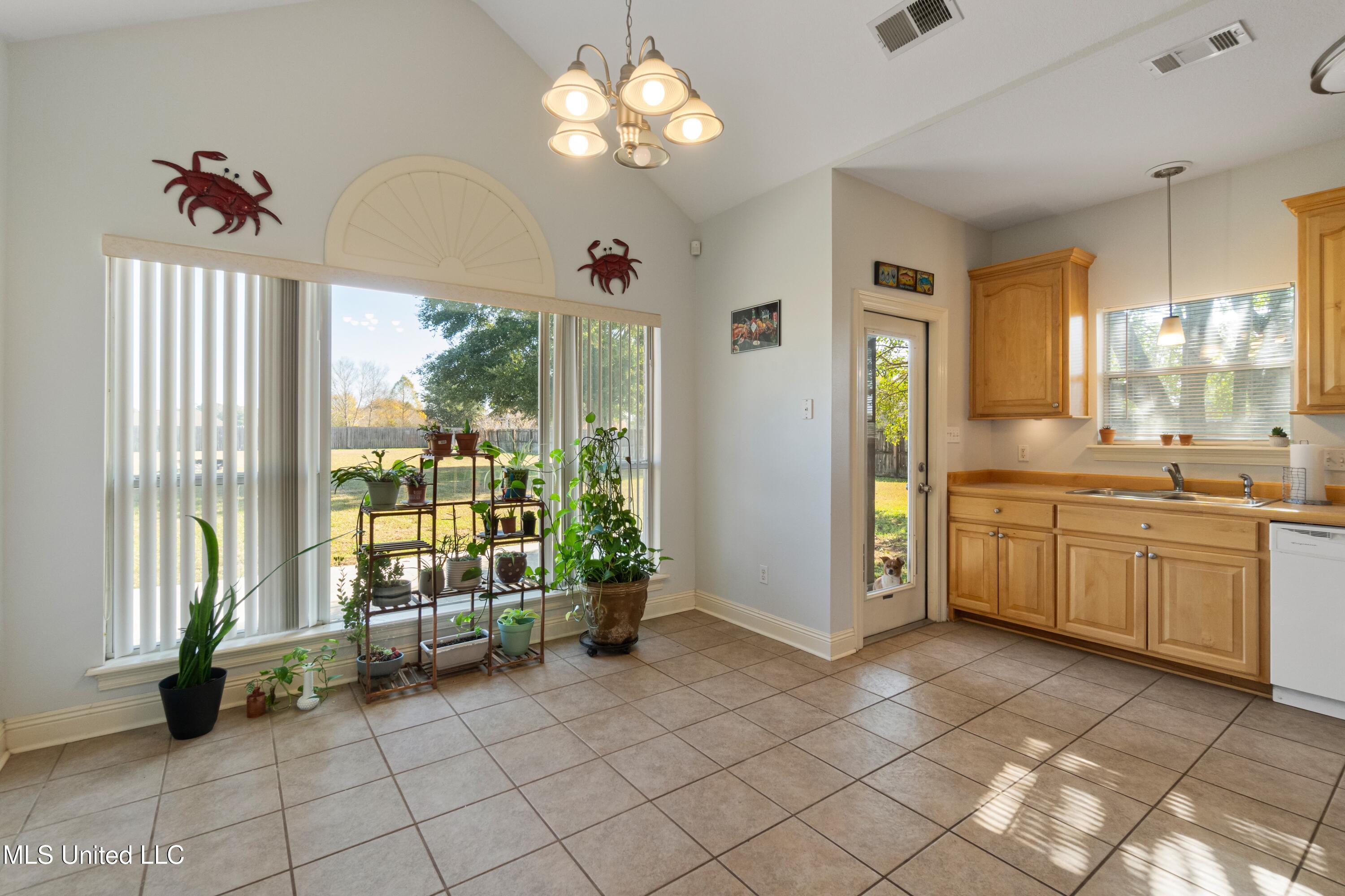 10 Apache Drive Picayune, MS 39466 - Photo 6 of 33 10_Apache_Dr-11