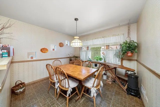 $289,000 | 3915 West 64th Place, Chicago, IL 60629