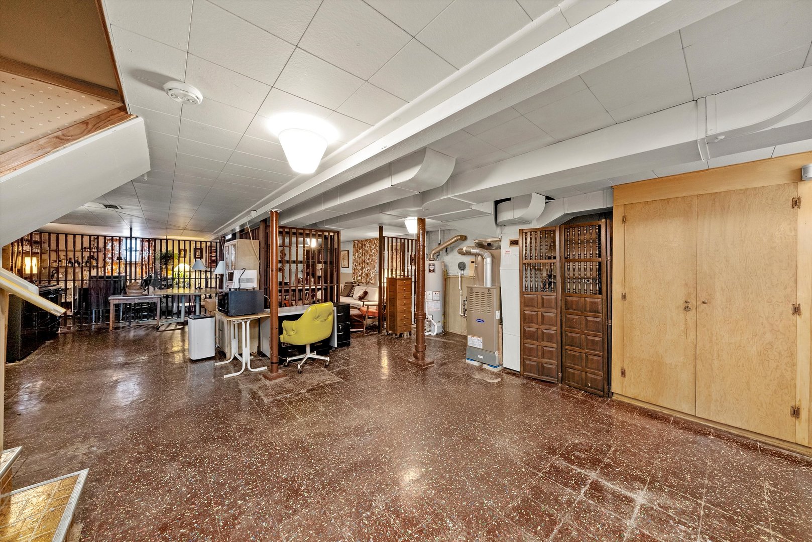 3915 West 64th Place Chicago, IL 60629 - Photo 20 of 34 a view of a room with gym equipment