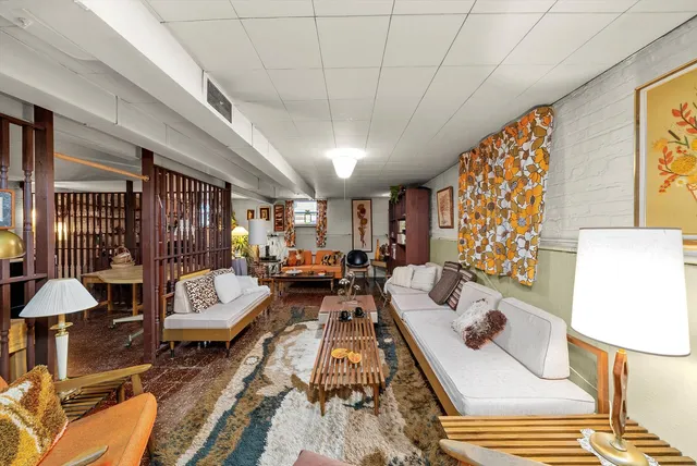 $289,000 | 3915 West 64th Place, Chicago, IL 60629