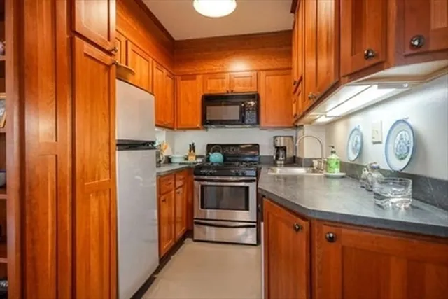 $3,000 | 988 Memorial Drive, Unit 187, Cambridge, MA 02138