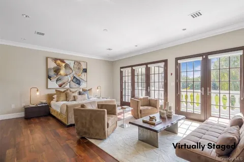 $5,295,000 | 5 Farmwoods Lane, Glen Head, NY 11545