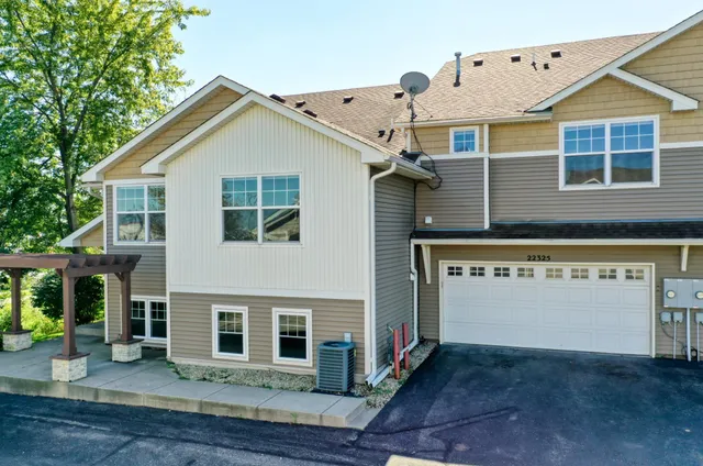 $349,900 | 22325 Cameo Court, Forest Lake, MN 55025