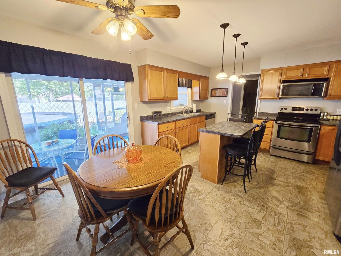 1782 Frazier Avenue Centralia, IL 62801 - Photo 21 of 44