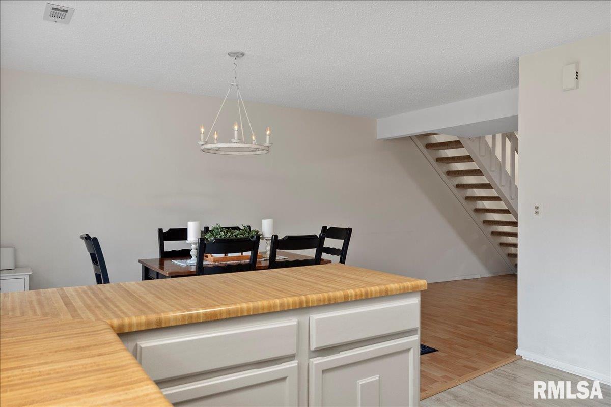 43 Redwood Lane Springfield, IL 62704 - Photo 17 of 36