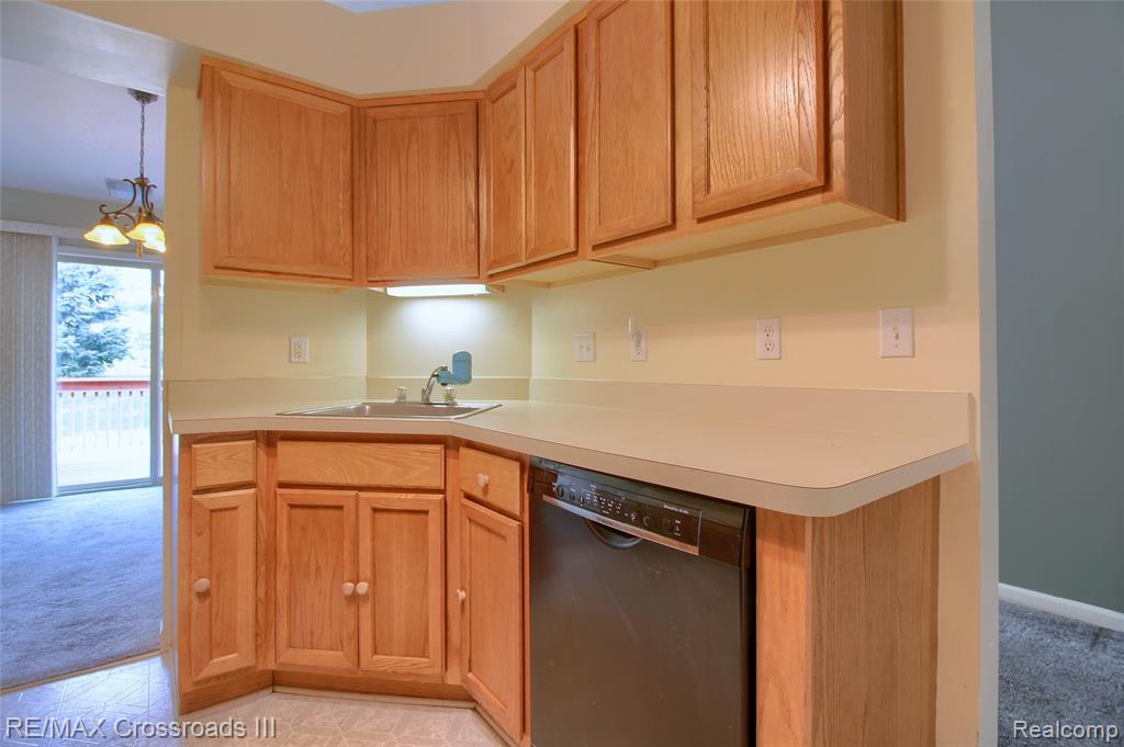 46158 Reedgrass Lane Belleville, MI 48111 - Photo 16 of 30 Gallery Image 16