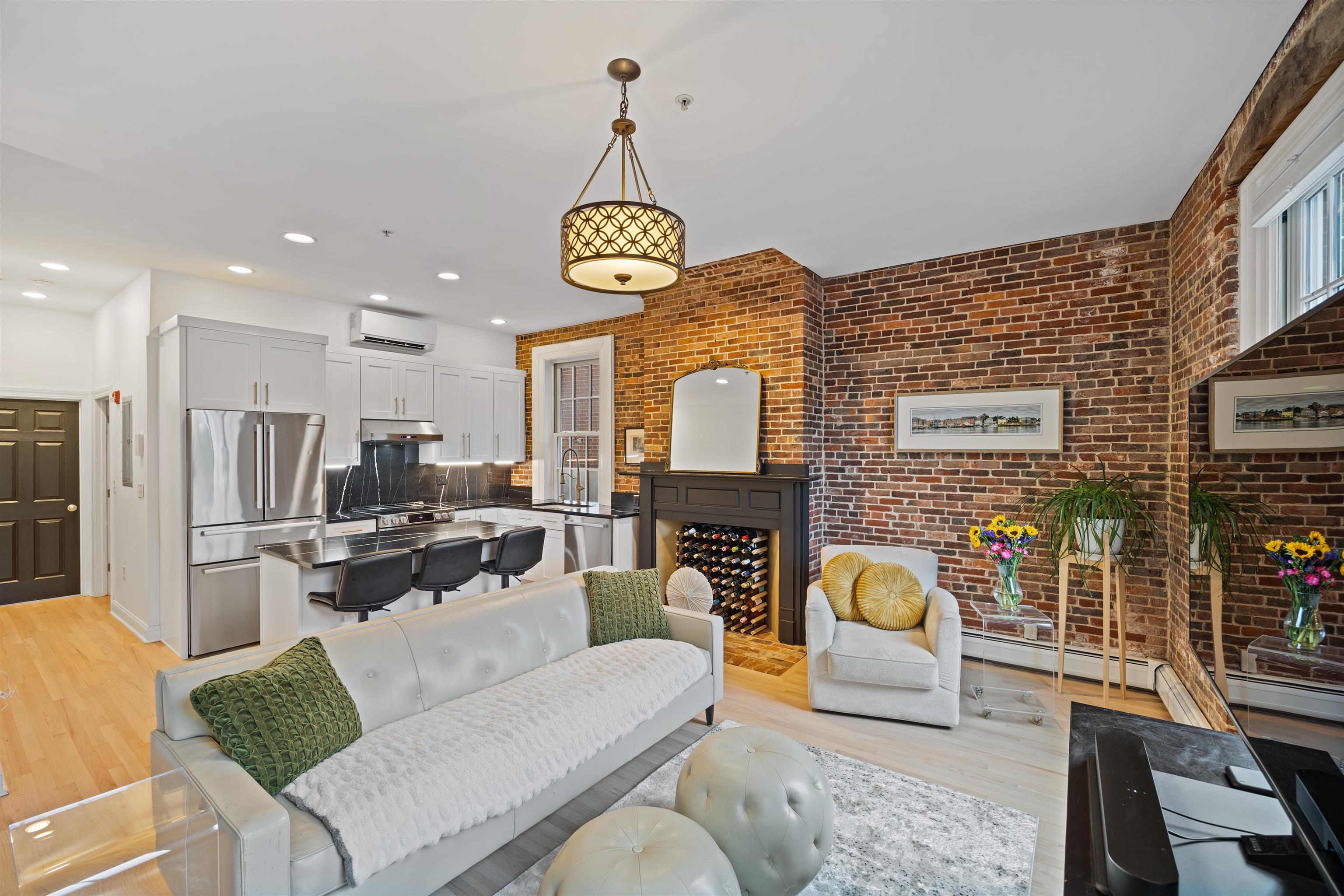 159 State Street, Unit 2A Portsmouth, NH 03801 - Photo 4 of 17