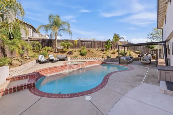 $1,099,000 | 713 Carignane Drive, Gilroy, CA 95020