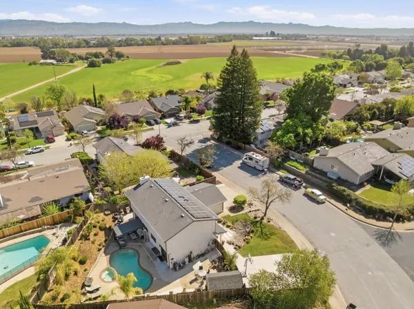 $1,099,000 | 713 Carignane Drive, Gilroy, CA 95020