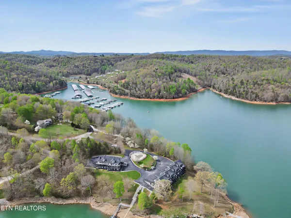 $599,900 | 700 Shanghai Landing Lane, Unit 8, La Follette, TN 37766